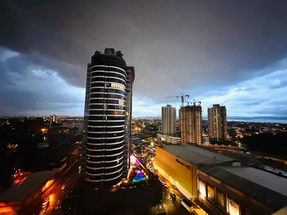 Apart-hotel Lengs Place 2 - Studio Unit With Balcony At Inspiria Condo Davao City